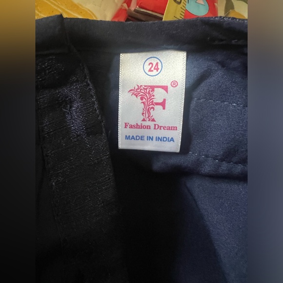 Traditional Indian/Pakistani Girls Clothing BundleSize 18-24, 6-Piece Ethnic Lot - Picture 8 of 13